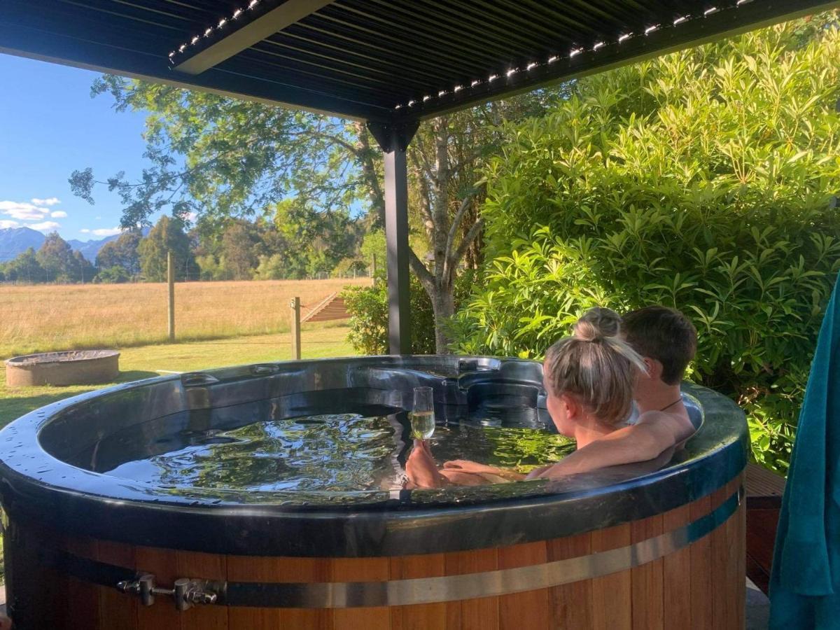Alpine Rock B&B Te Anau Bagian luar foto