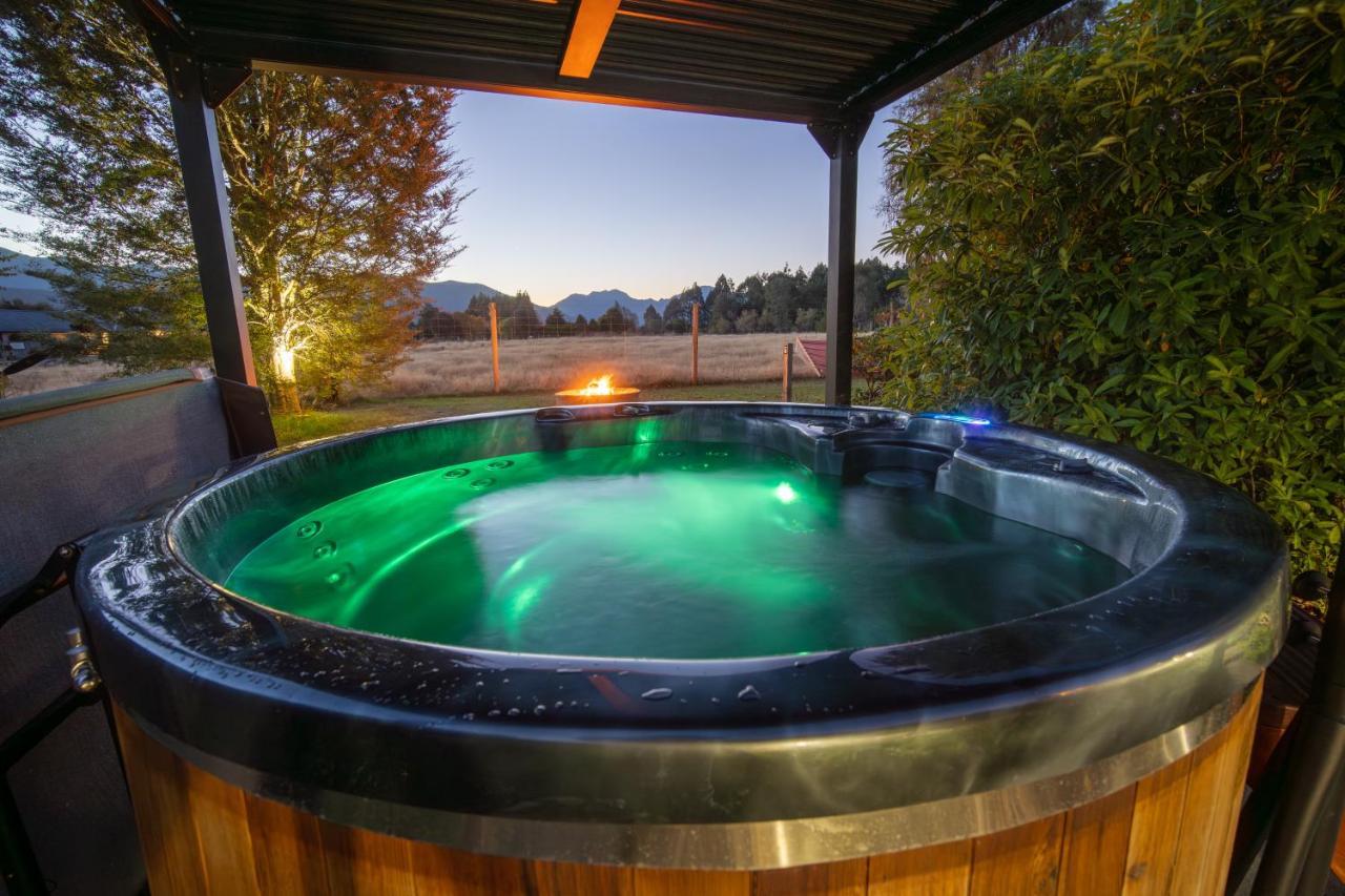 Alpine Rock B&B Te Anau Bagian luar foto