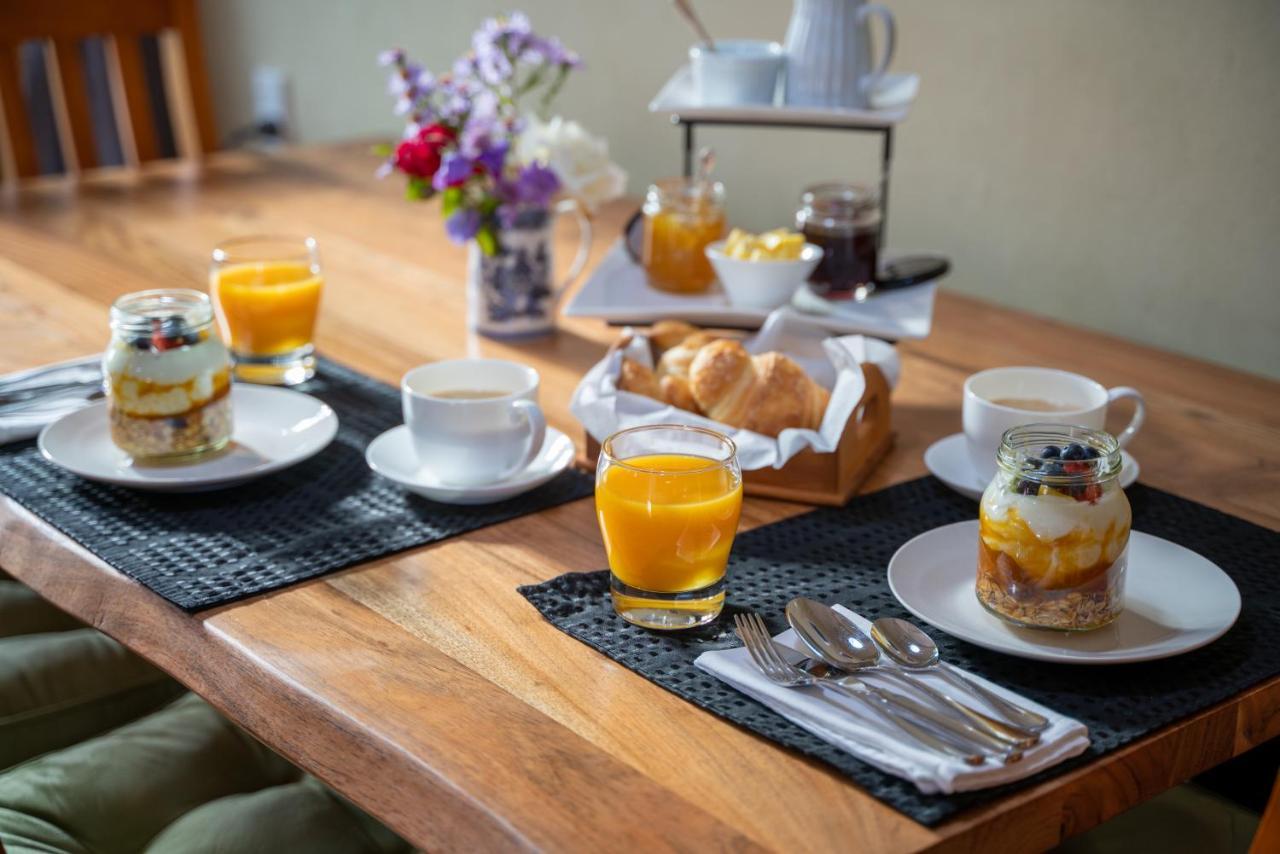 Alpine Rock B&B Te Anau Bagian luar foto