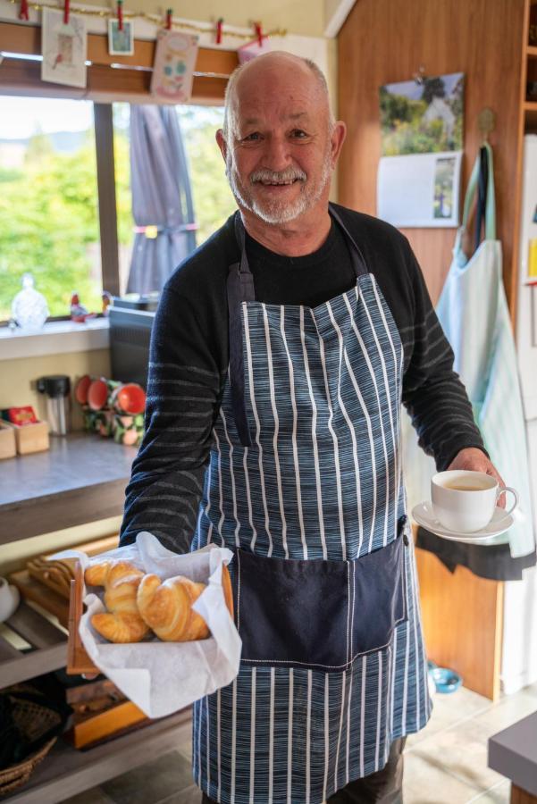 Alpine Rock B&B Te Anau Bagian luar foto