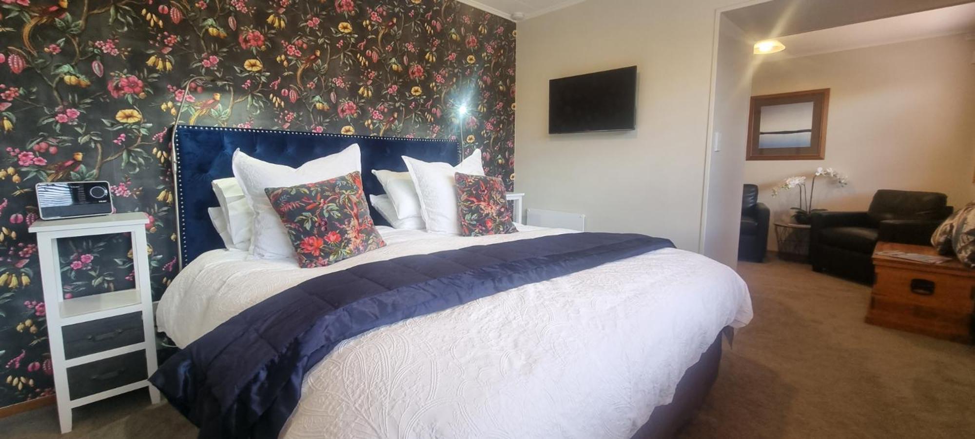 Alpine Rock B&B Te Anau Bagian luar foto