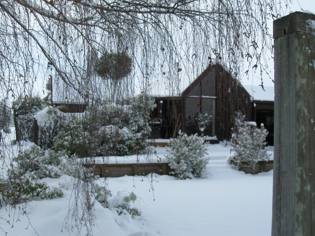 Alpine Rock B&B Te Anau Bagian luar foto